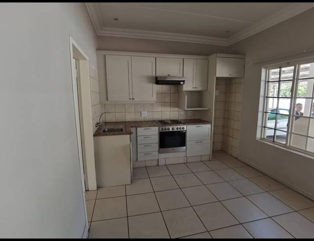 1 BEDROOM PROPERTY TO RENT IN DIE BULT